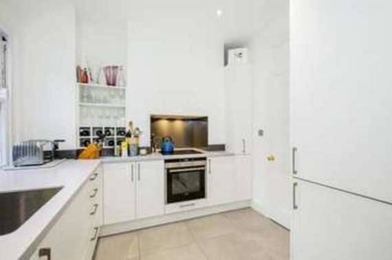 3 bedroom Flat to re...